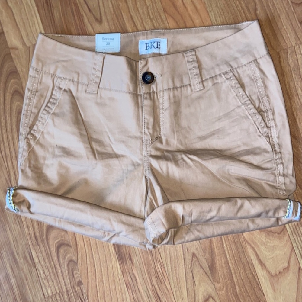 BKE tan shorts